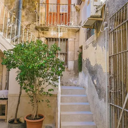 Dione By Dimore In Sicily Ortigia